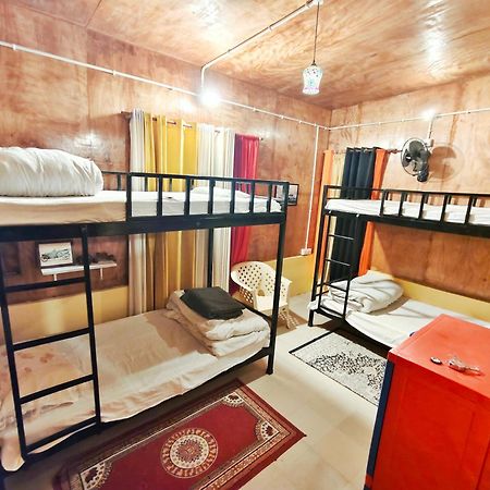 Devi Music Ashram Bed and Breakfast Rishīkesh Exteriör bild