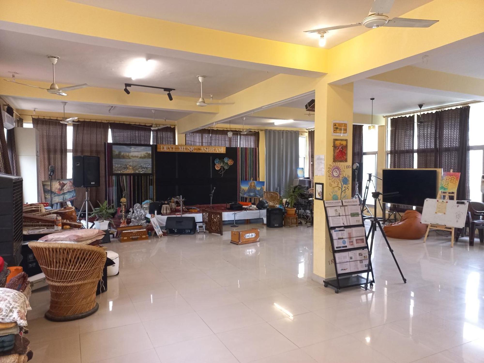 Devi Music Ashram Bed and Breakfast Rishīkesh Exteriör bild