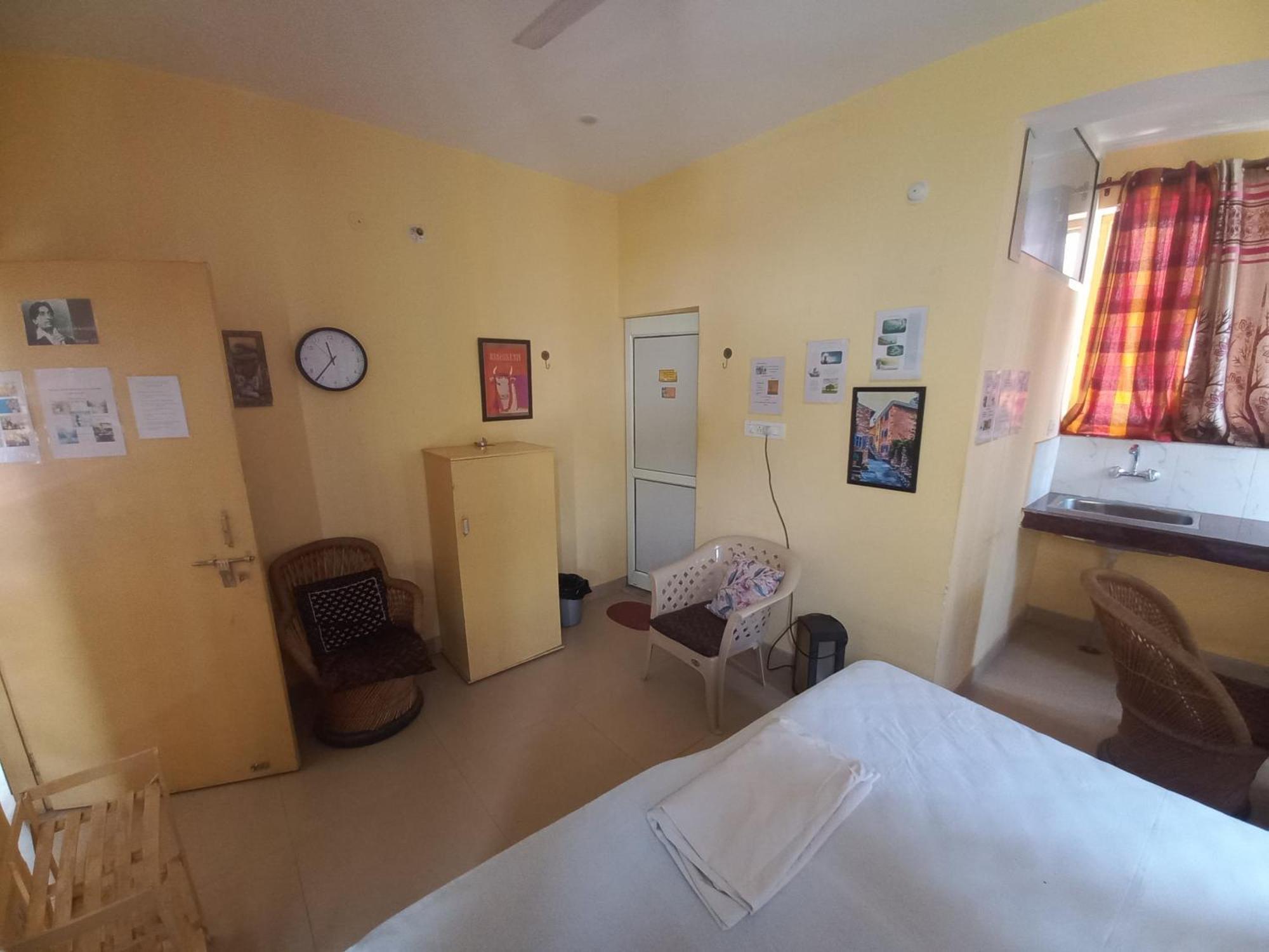 Devi Music Ashram Bed and Breakfast Rishīkesh Exteriör bild